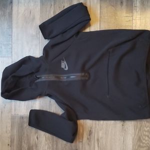 Boy's size Large Nike Half Zip Pullover